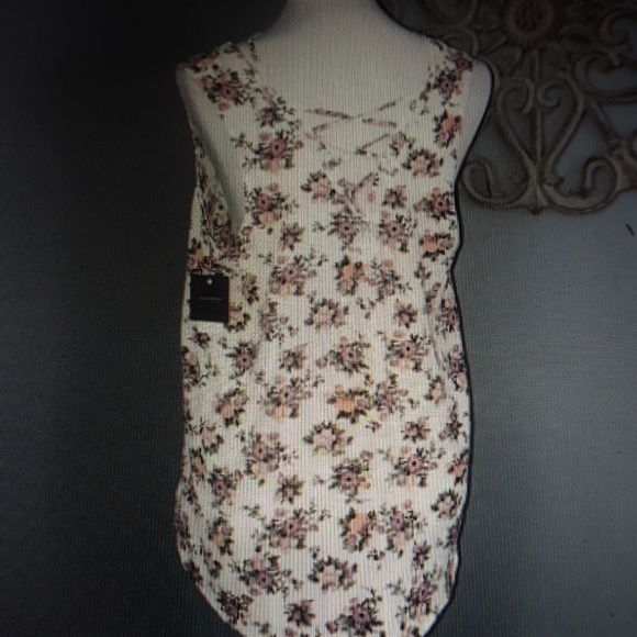 GRAYSON THREADS FLORAL PRINT TOP - Picture 2 of 5